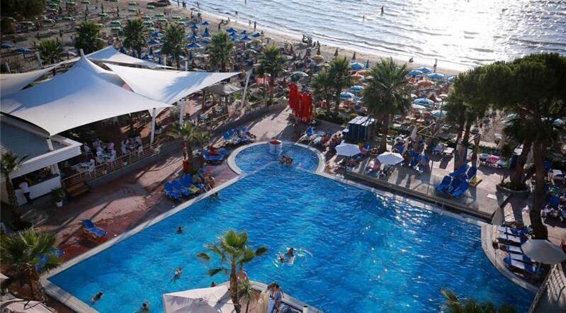 Mali I Robit Beachfront Apartment Golem  Zewnętrze zdjęcie
