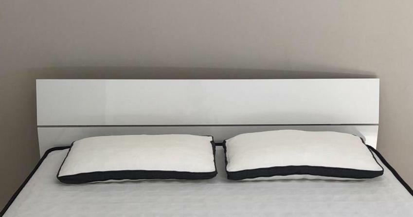 Mali I Robit Beachfront Apartment Golem  Zewnętrze zdjęcie